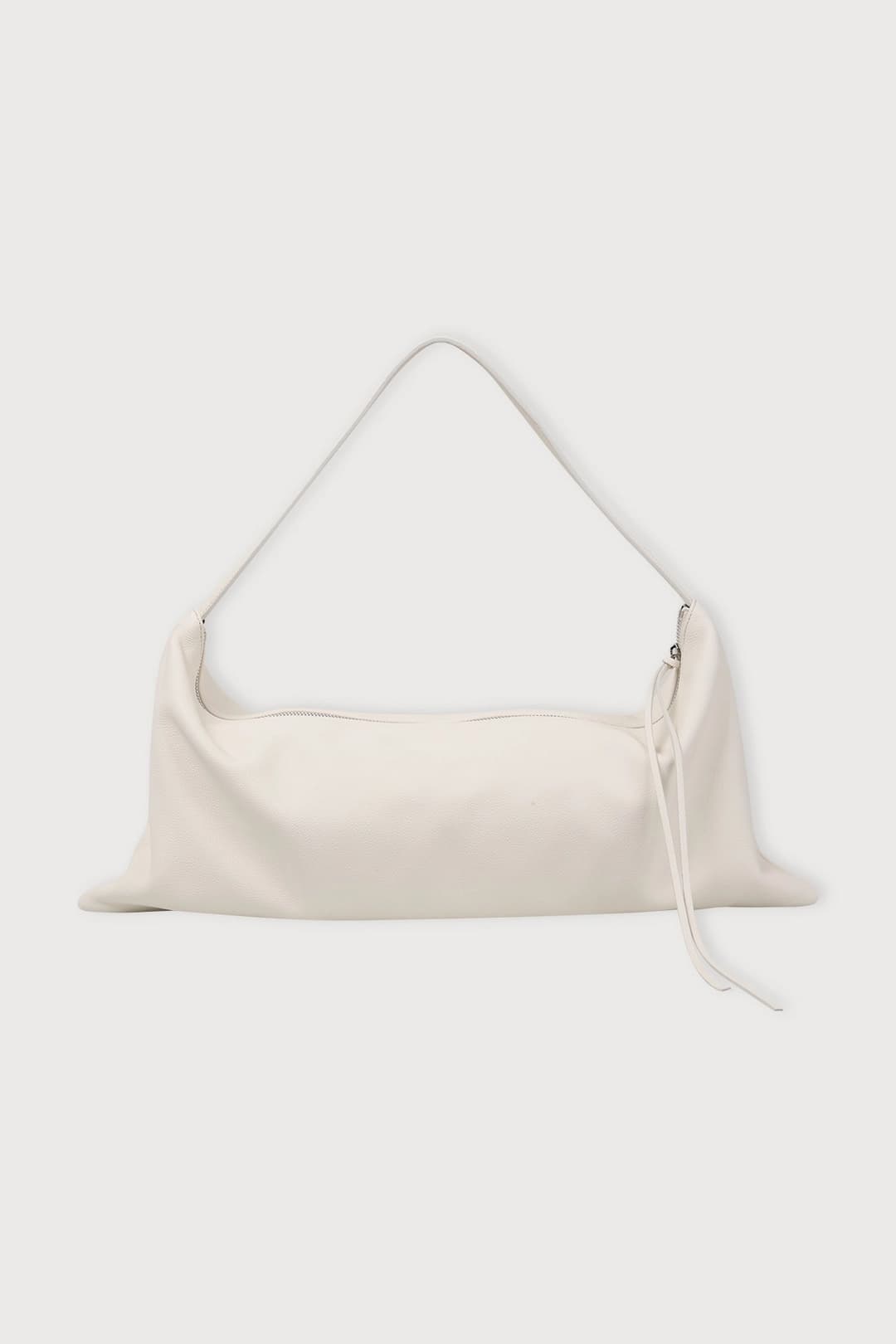 에토스 OBLONG SHOULDER BAG