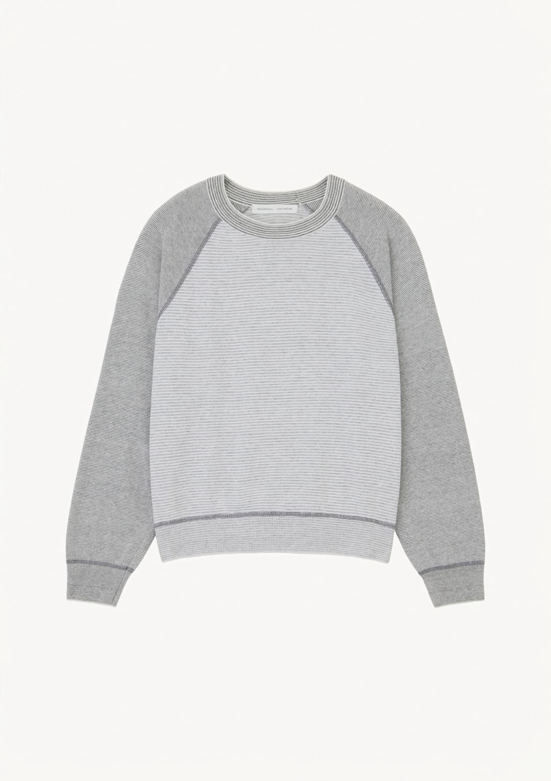 문달 Summer Stitch Ted Raglan Knit in Gray Stripe