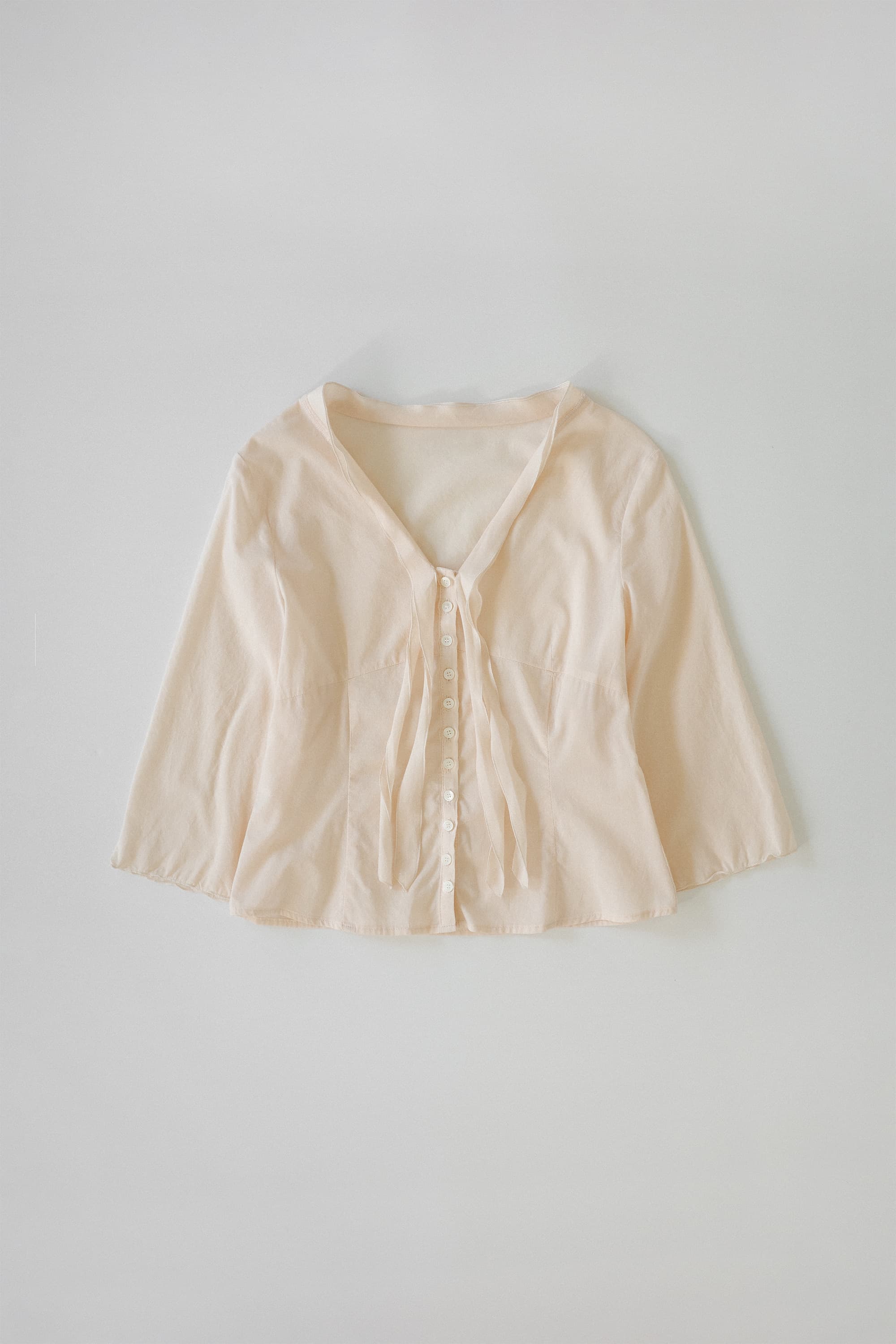 모데스트무드 9th. Barrett Blouse (peach cream)